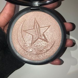 Jeffree Star highlighter